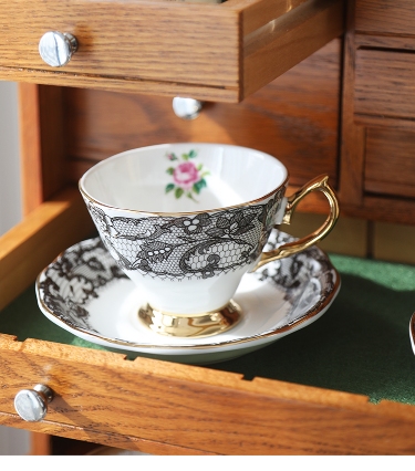 England Luxury Lace Tea Cups - Image 7